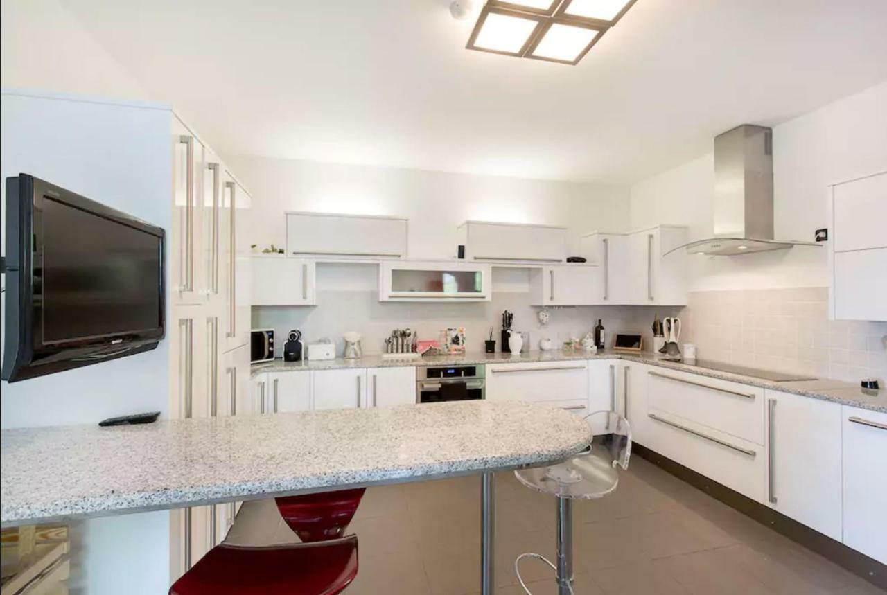 Armonie Del Lago - Lakeview Retreat With Private Garden, Pool & Jacuzzi Baveno Exterior photo