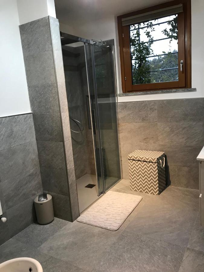 Armonie Del Lago - Lakeview Retreat With Private Garden, Pool & Jacuzzi Baveno Room photo